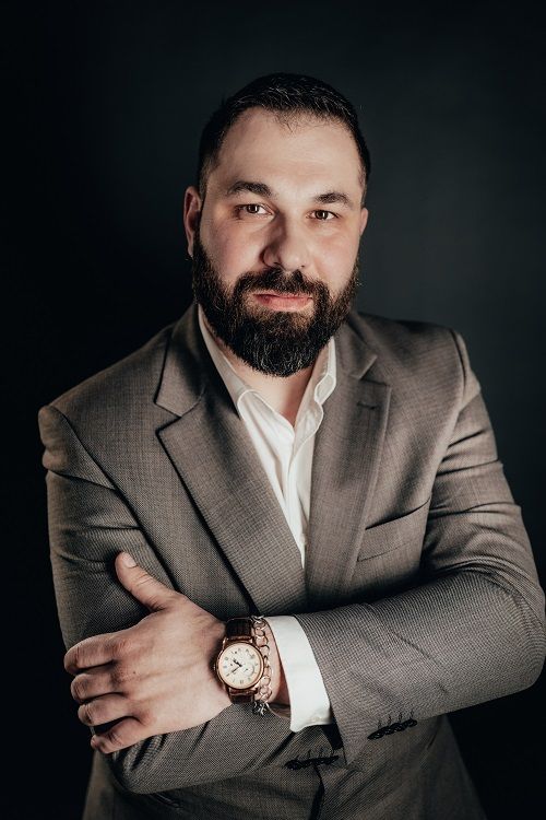 Generali - Jacek Grzechnik